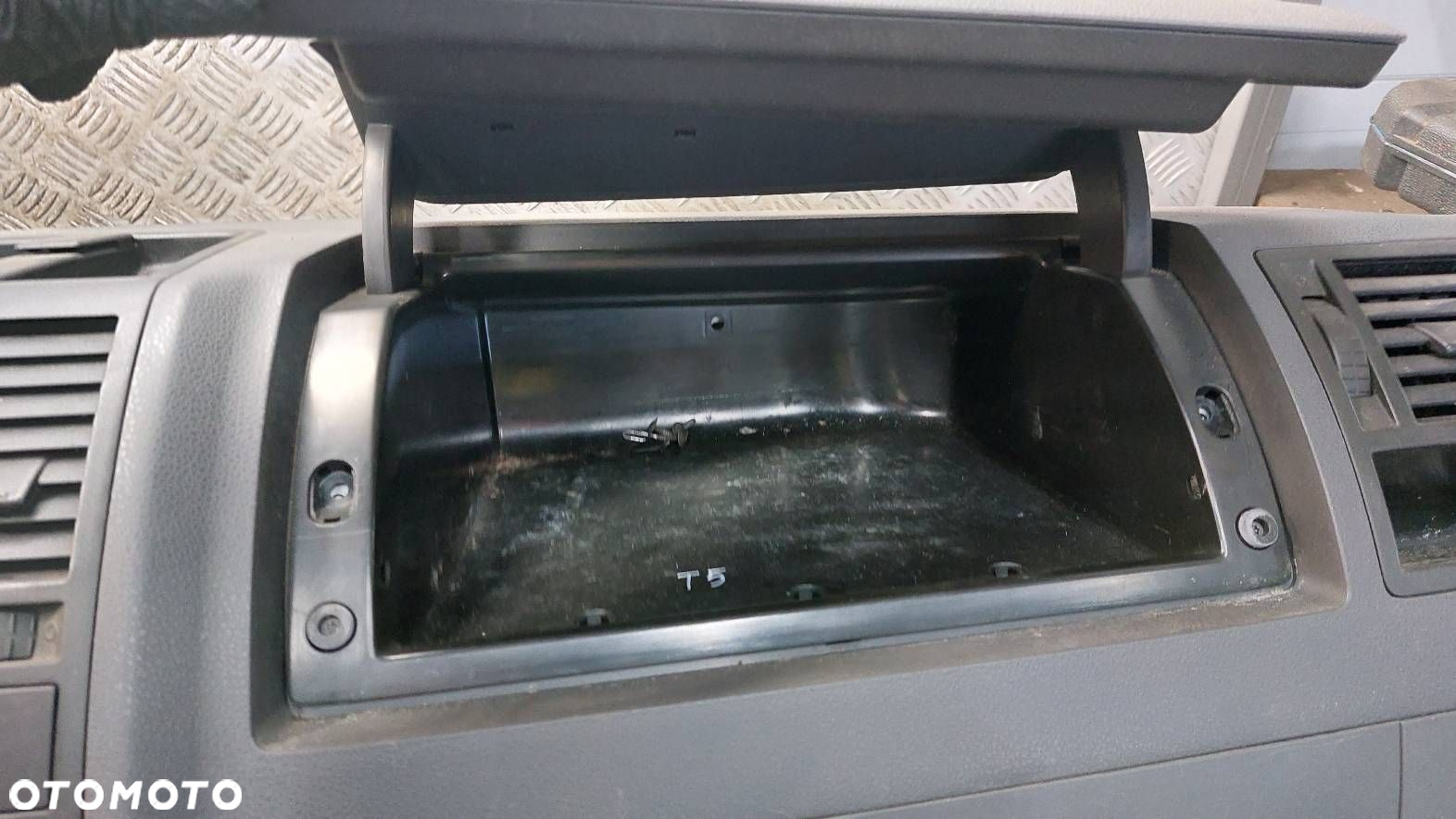 KOKPIT DESKA ROZDZIELCZA VW TRANSPORTER T5 - 3