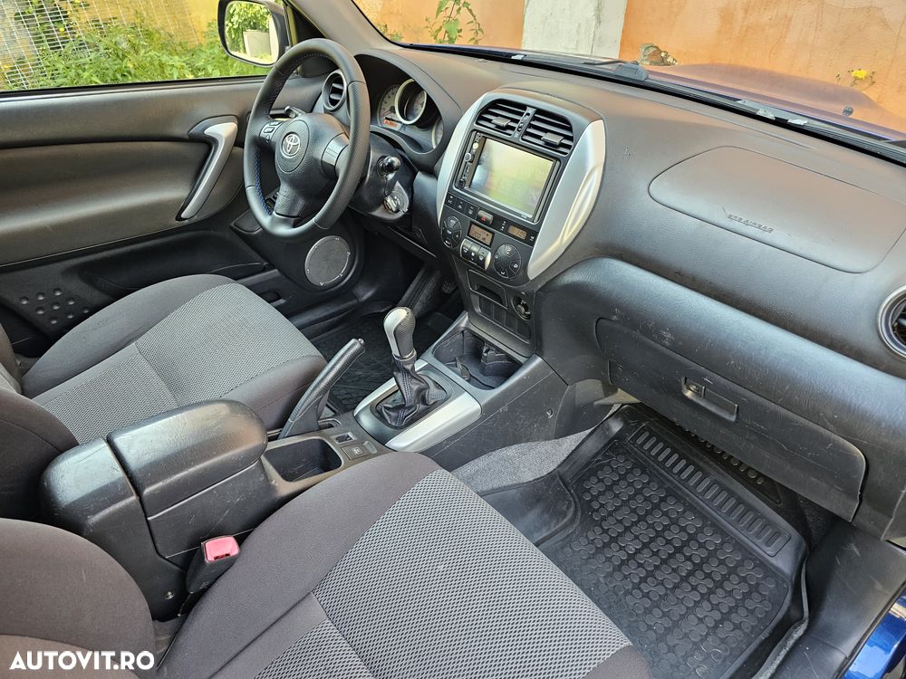 Toyota RAV4 - 9