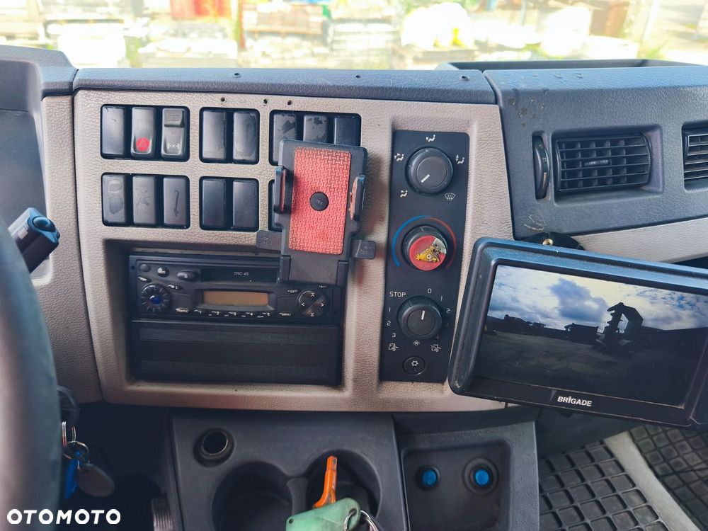 Volvo Fl 240 42R - 23