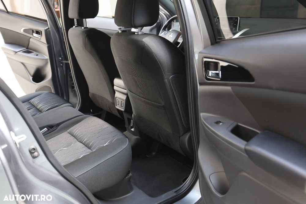 Mitsubishi Eclipse-Cross 1.5-litre 16-valve DOHC MIVEC Instyle Aut. - 9