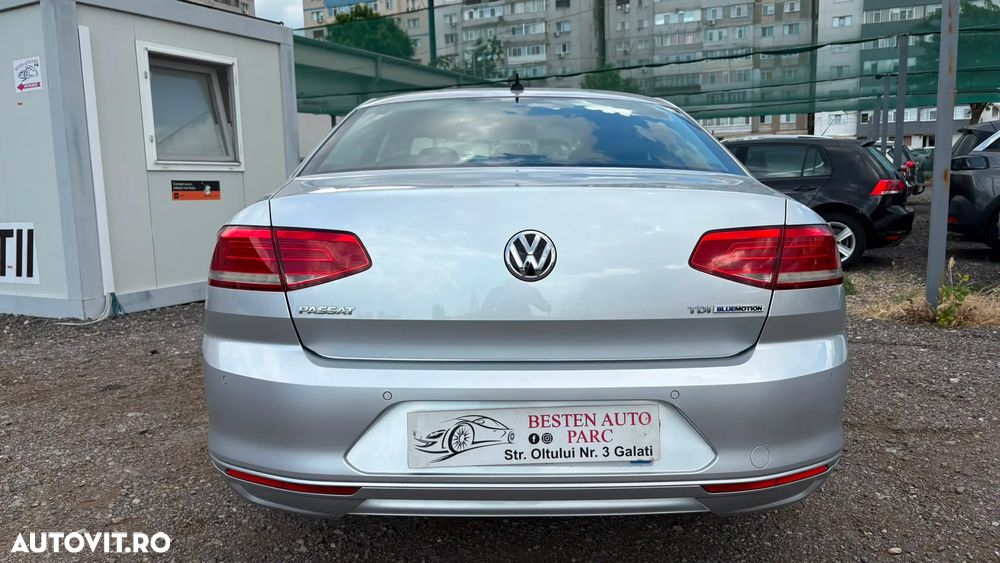Volkswagen Passat - 34
