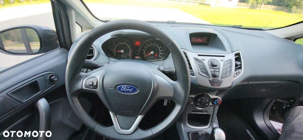 Ford Fiesta 1.25 Champions Edition - 18
