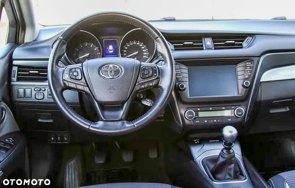 Toyota Avensis - 31