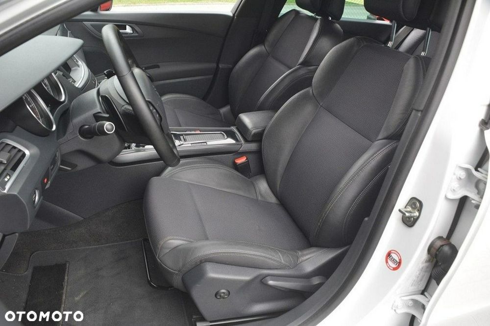 Peugeot 508 1.6 e-THP Allure S&S - 15