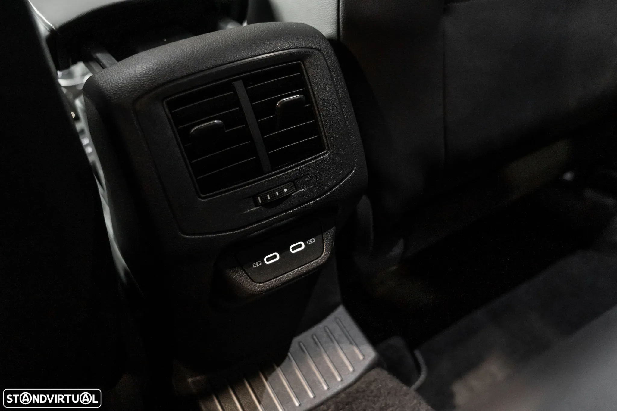 VW T-Roc 2.0 TSI 4M R DSG - 25