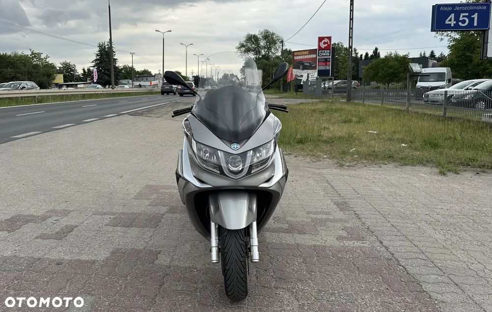 Piaggio X10 - 8