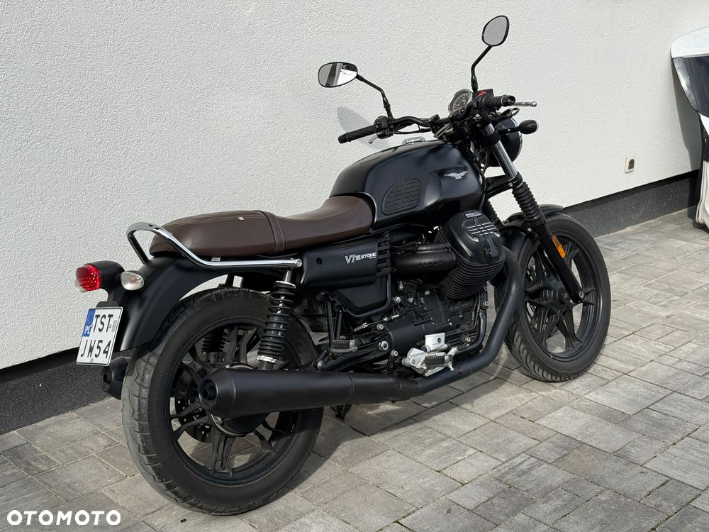 Moto Guzzi V7 - 4