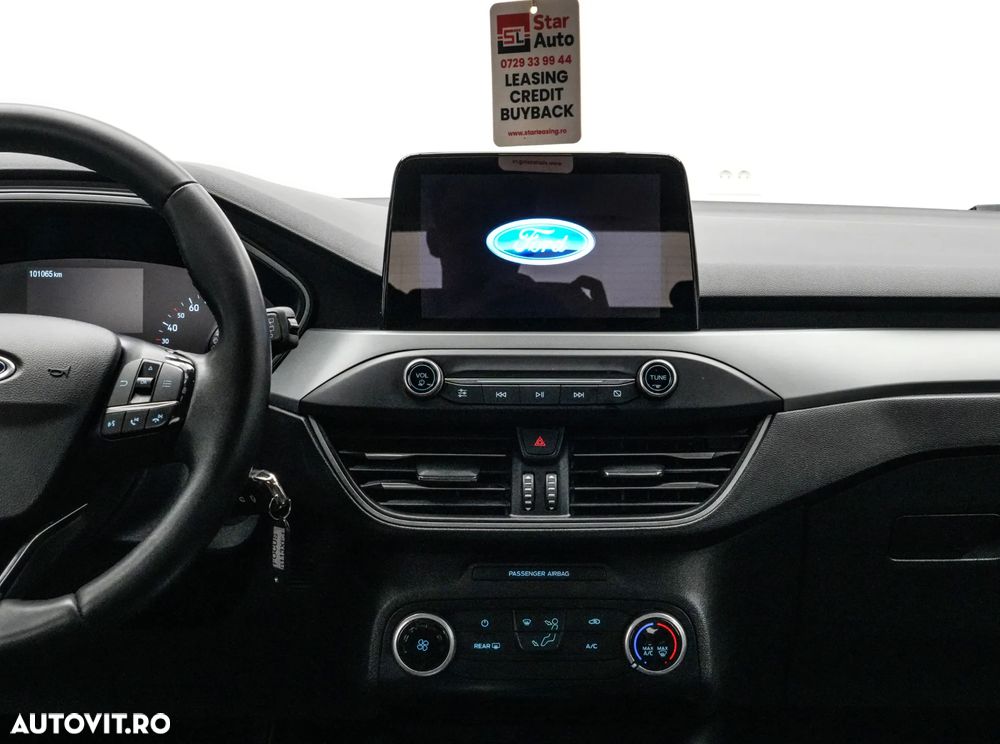 Ford Focus 1.5 EcoBlue Start-Stopp-System Aut. TITANIUM STYLE - 19