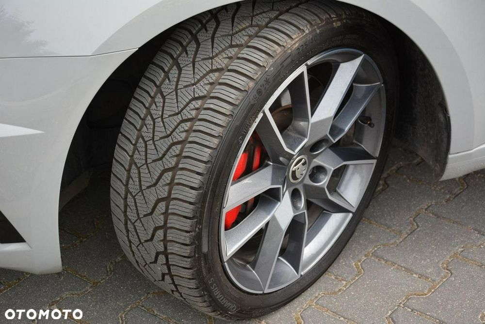 Skoda Octavia 2.0 TSI RS 230 DSG - 35