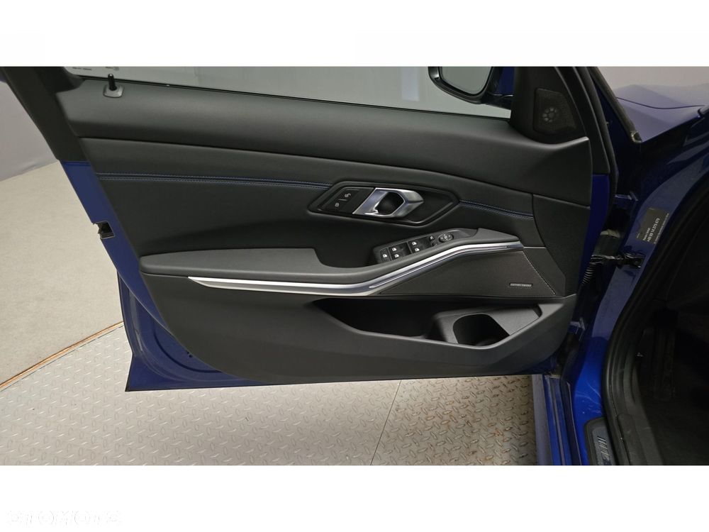 BMW Seria 3 320d xDrive mHEV M Sport sport - 17
