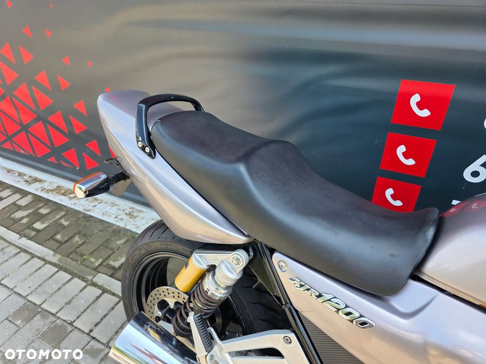 Yamaha XJR - 21