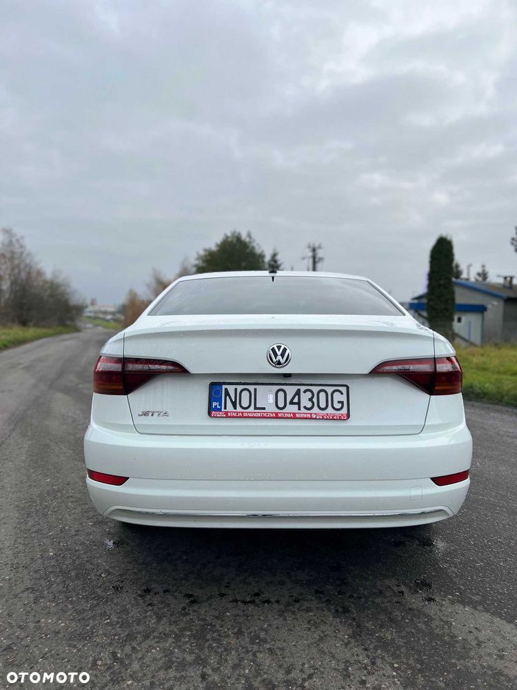 Volkswagen Jetta 2019 photo 3