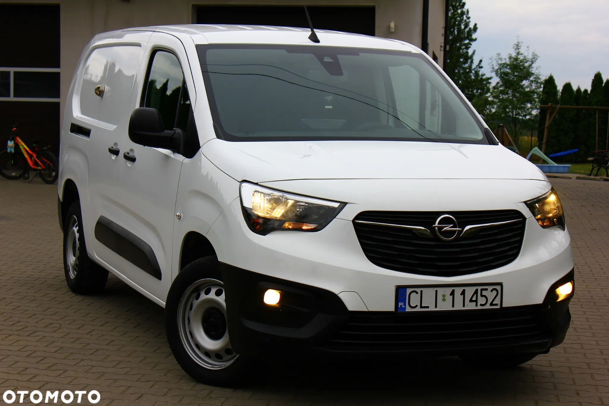 Opel Combo 1.5 CDTI 102KM LONG L2 3 OSOBOWY  NAVIGACJA KAMERA COFANIA CLIMATRONIC DWUSTREFOWY - 3