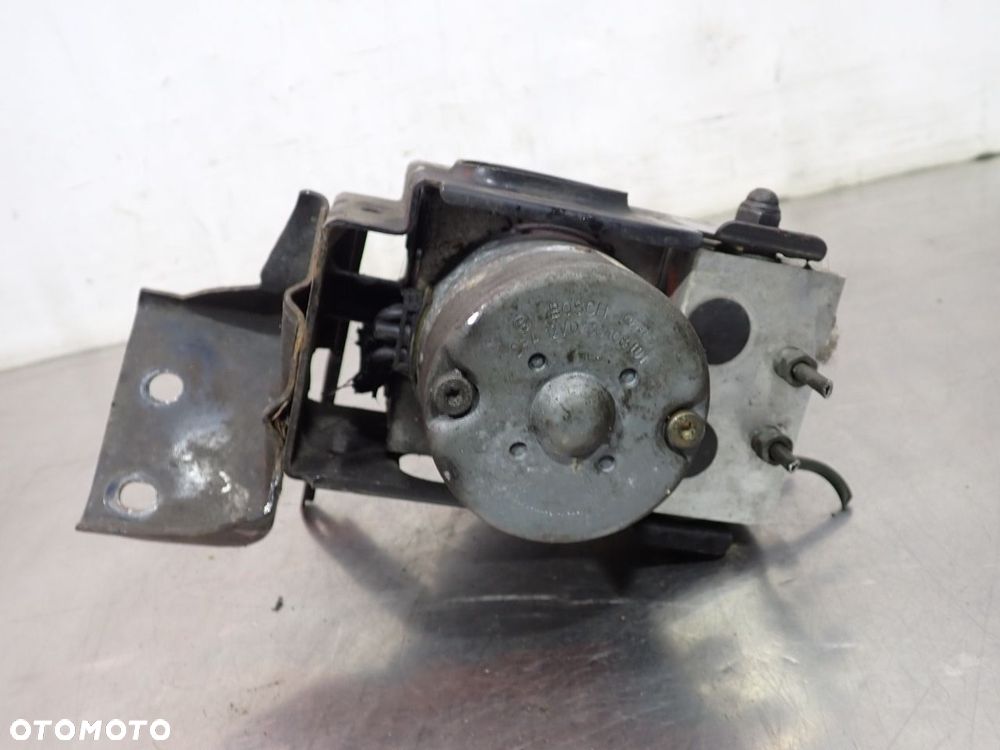 POMPA ABS KIA MAGENTIS I LIFT 58920-3C300   58920-3C300 - 5