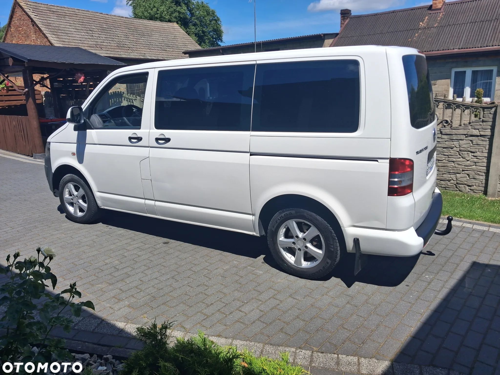 Volkswagen Transporter - 1