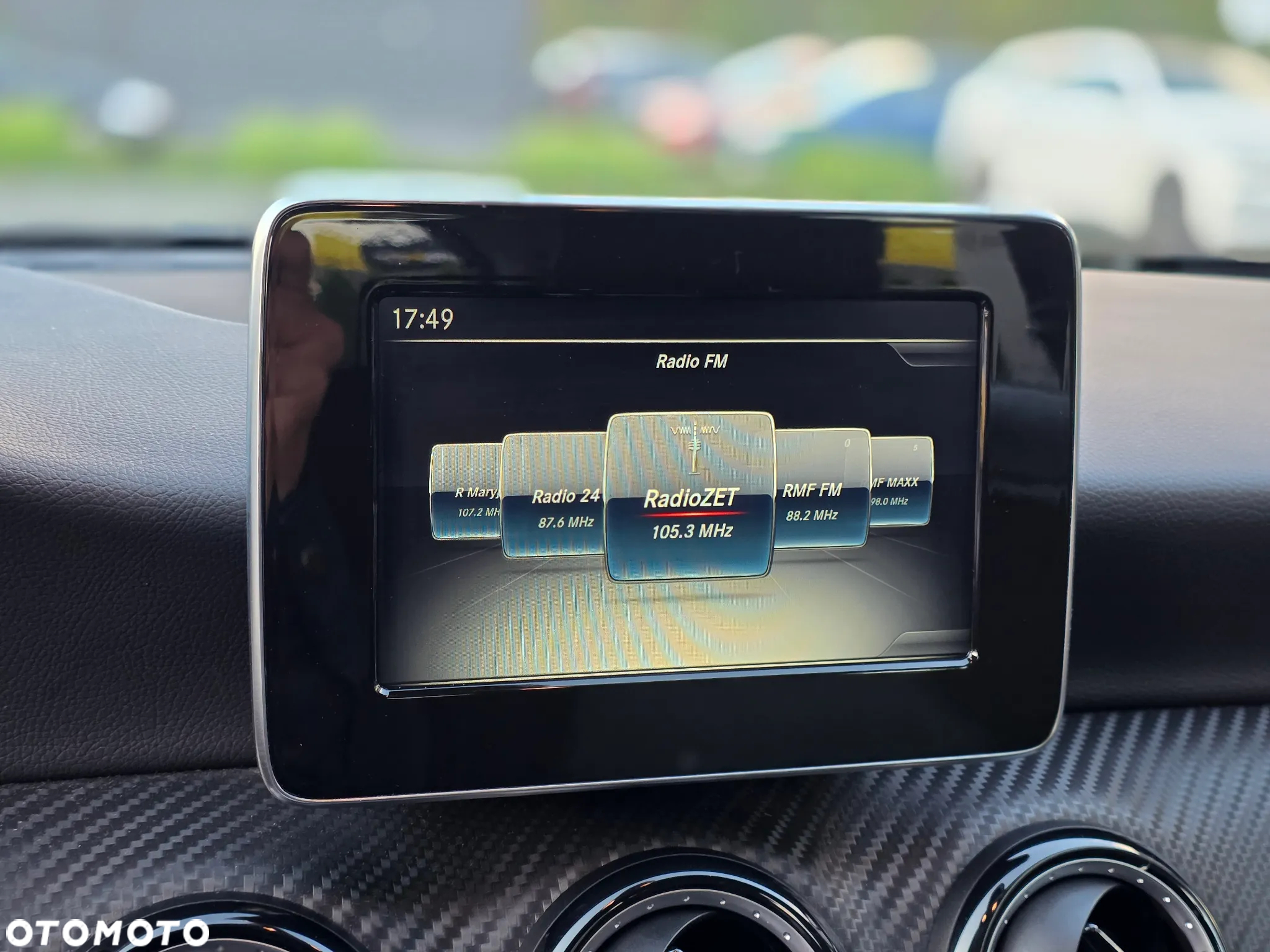 Mercedes-Benz GLA 180 7G-DCT Style - 22