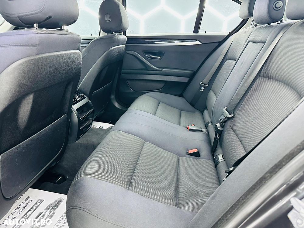 BMW Seria 5 520d Aut. Luxury Line - 16