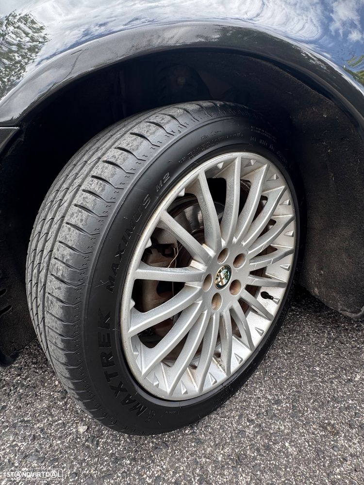 Alfa Romeo GT 1.9 JTD M-JET - 24