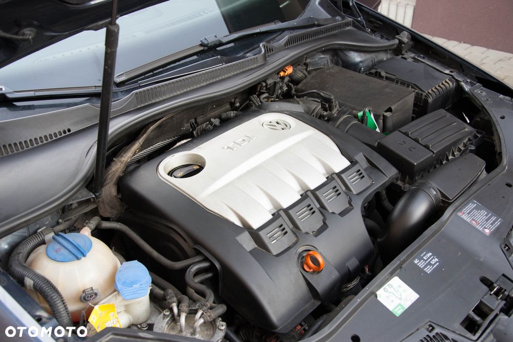 Volkswagen Golf 2.0 TDI DPF GT Sport - 25