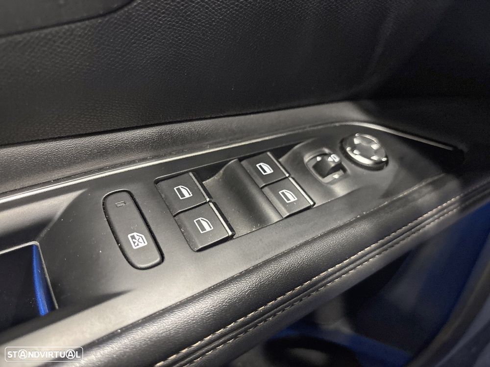 Peugeot 3008 1.6 Hybrid4 GT Pack e-EAT8 - 21