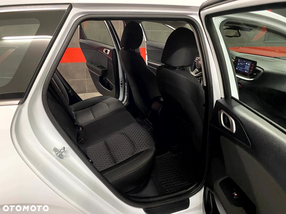 Kia Ceed 1.5 T-GDI DCT7 OPF Platinum Edition - 26