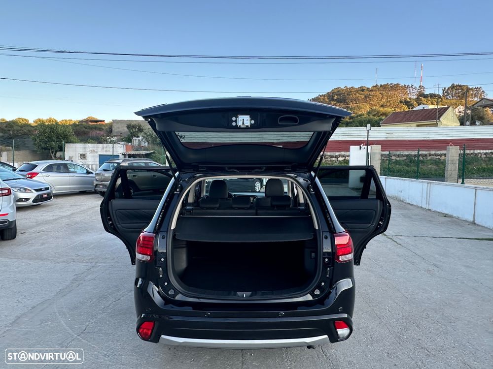 Mitsubishi Outlander 2.0 Intense Navi - 35
