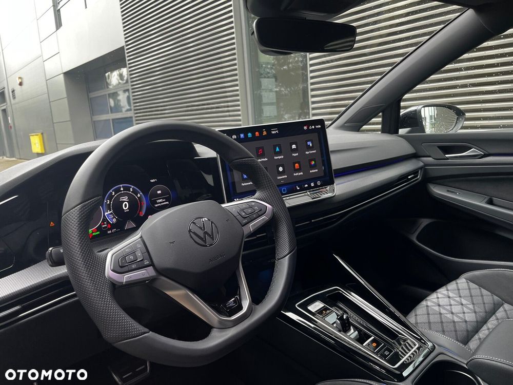 Volkswagen Golf 1.5 eTSI mHEV R-Line Plus DSG - 11