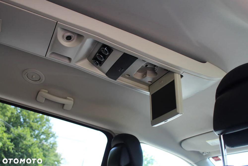 Chrysler Town & Country 3.6 Touring - 16