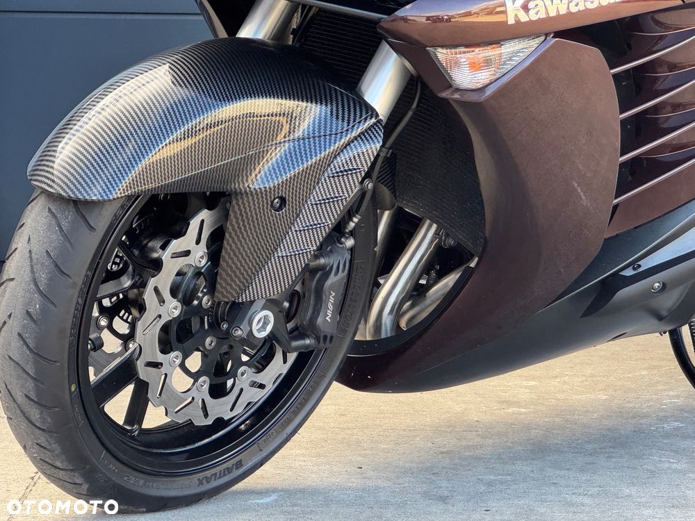 Kawasaki GTR - 40