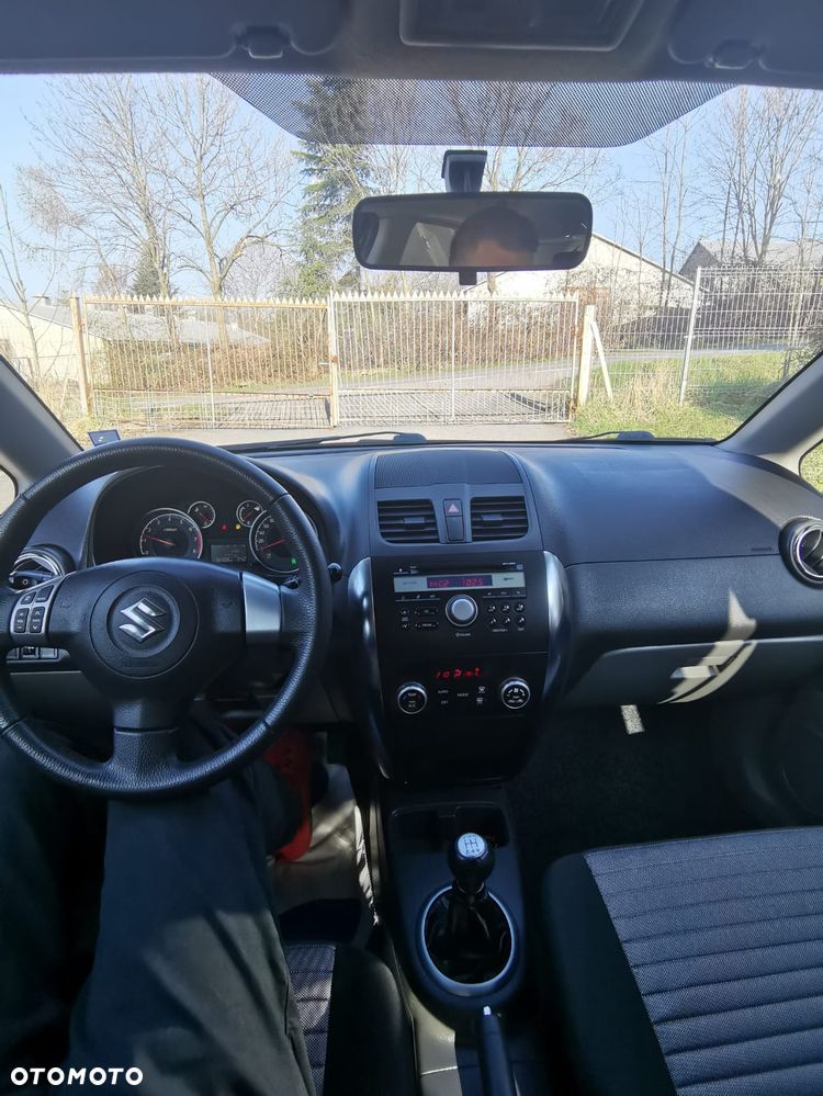 Suzuki SX4 1.6 VVT 4x4 Style - 13