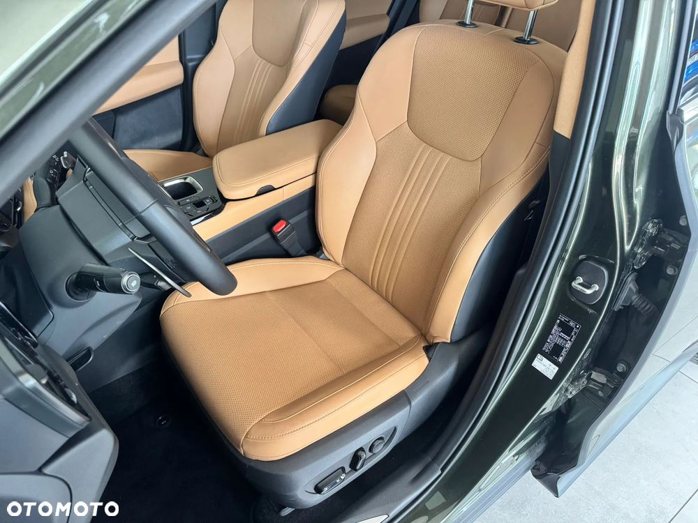 Lexus NX - 14