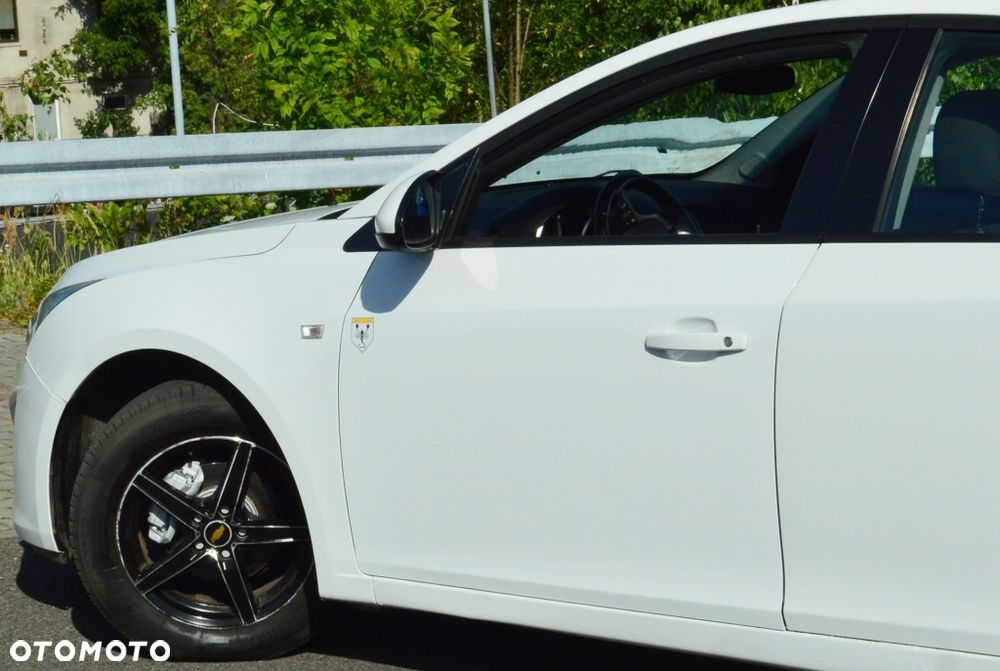 Chevrolet Cruze - 17