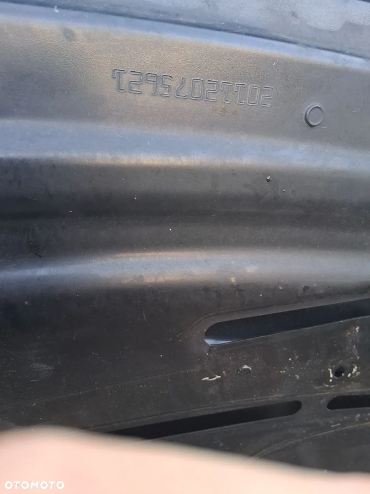 Maska MERCEDES C klasa W204 LIFT 11-14r - 11