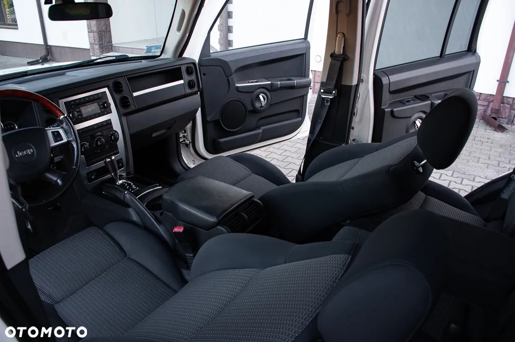 Jeep Commander 3.7 V6 - 35
