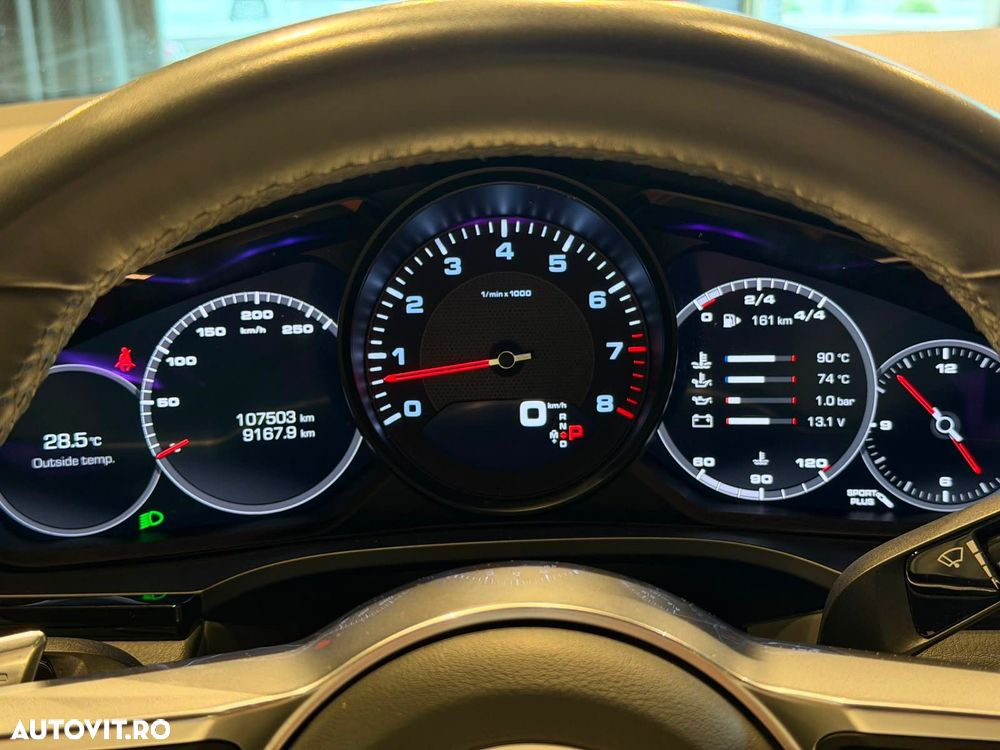 Porsche Cayenne Coupe - 38