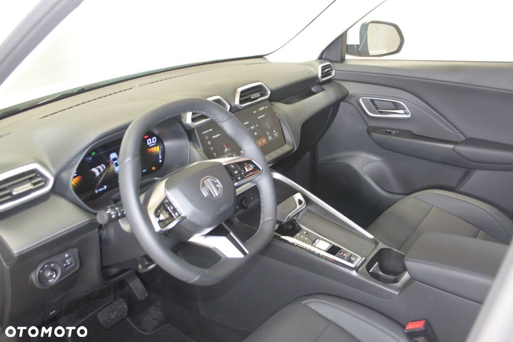 MG ZS Hybrid+ - 23