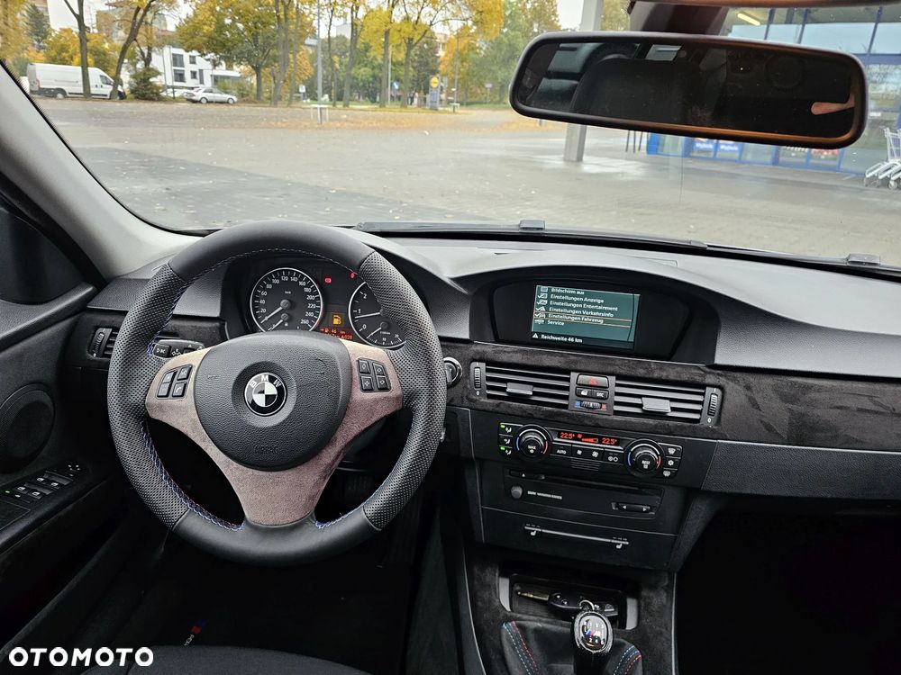 BMW Seria 3 320i - 28