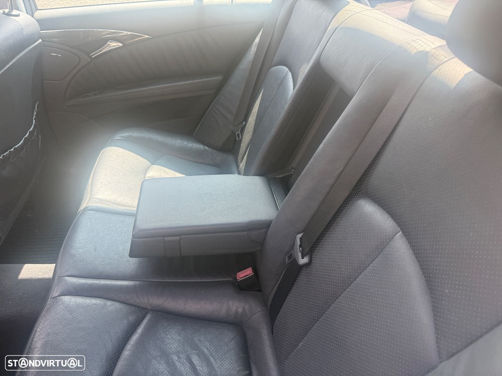 Mercedes-Benz E 220 CDI Auto Avantgarde - 19