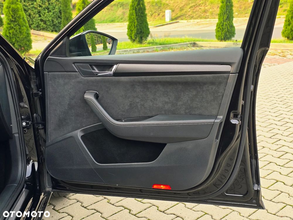 Skoda Superb 2.0 TSI Sportline DSG - 25