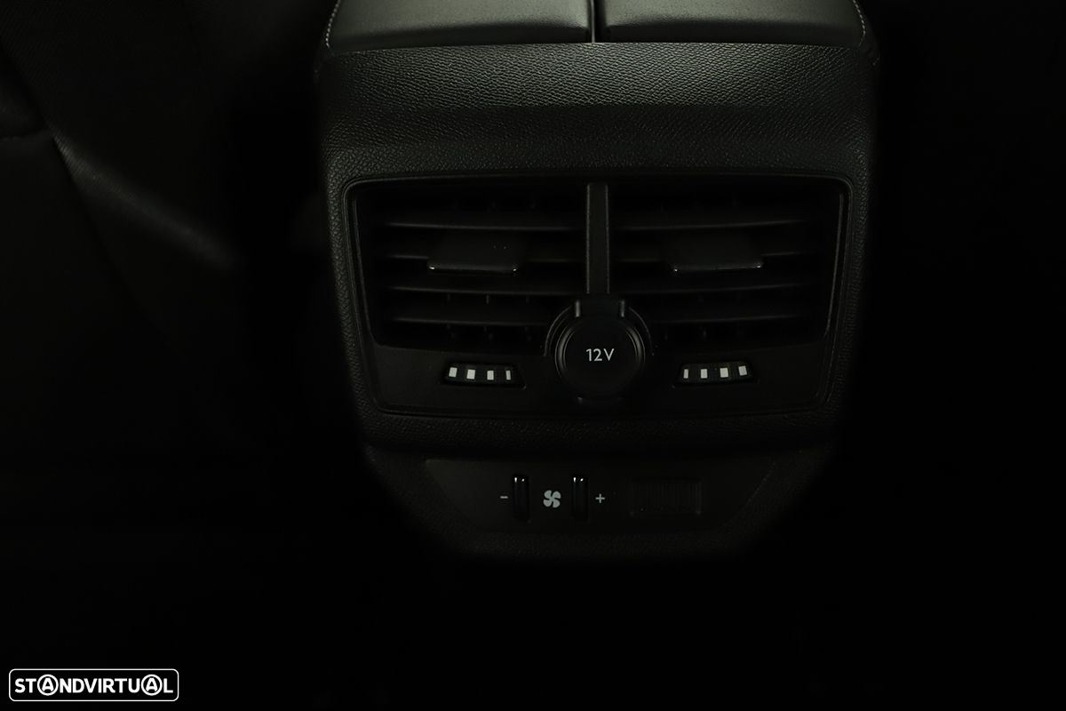 Peugeot 5008 1.2 PureTech Allure Pack EAT8 - 24