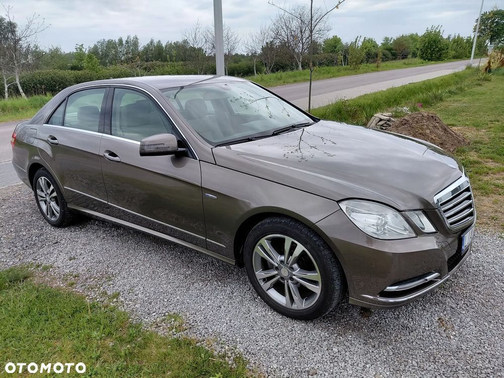 Mercedes-Benz Klasa E 200 CDI DPF BlueEFFICIENCY 7G-TRONIC Elegance - 6