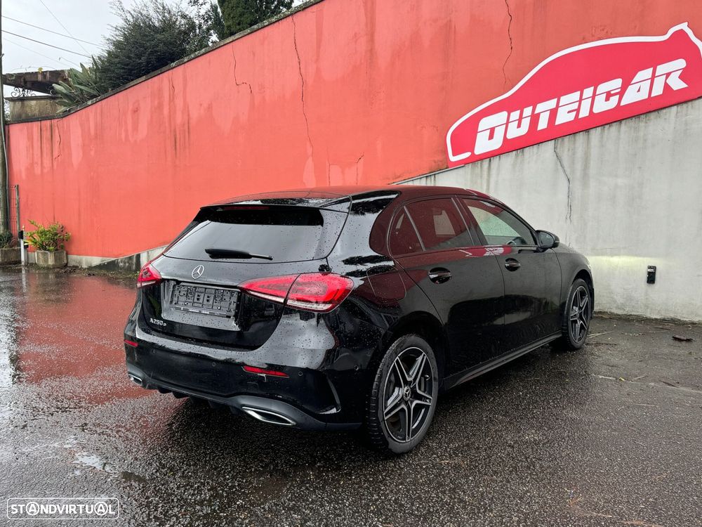 Mercedes-Benz A 250 e AMG Line - 15