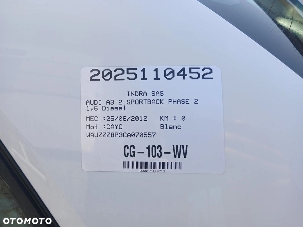 Audi A3 Sportback 1.6 TDI DPF Ambiente - 8