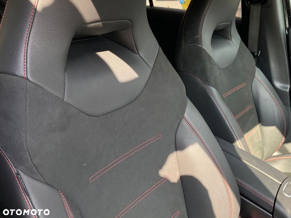 Mercedes-Benz Klasa A ver-250-e-phev-amg-line-8g--dct - 26