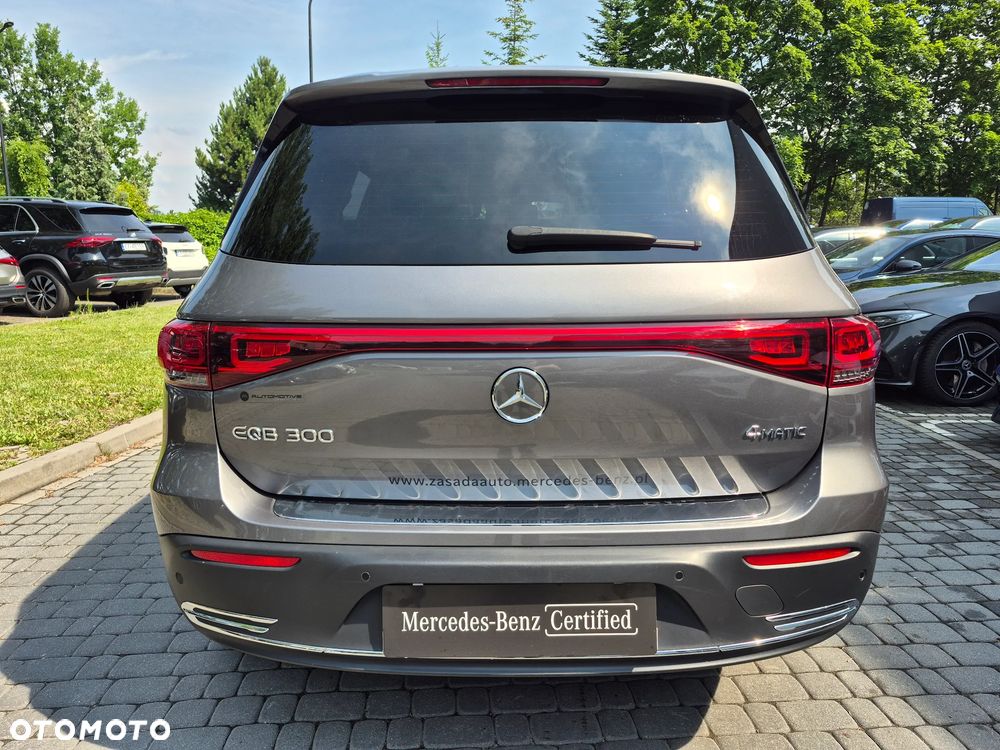 Mercedes-Benz EQB 300 66.5kWh 4-Matic AMG - 12