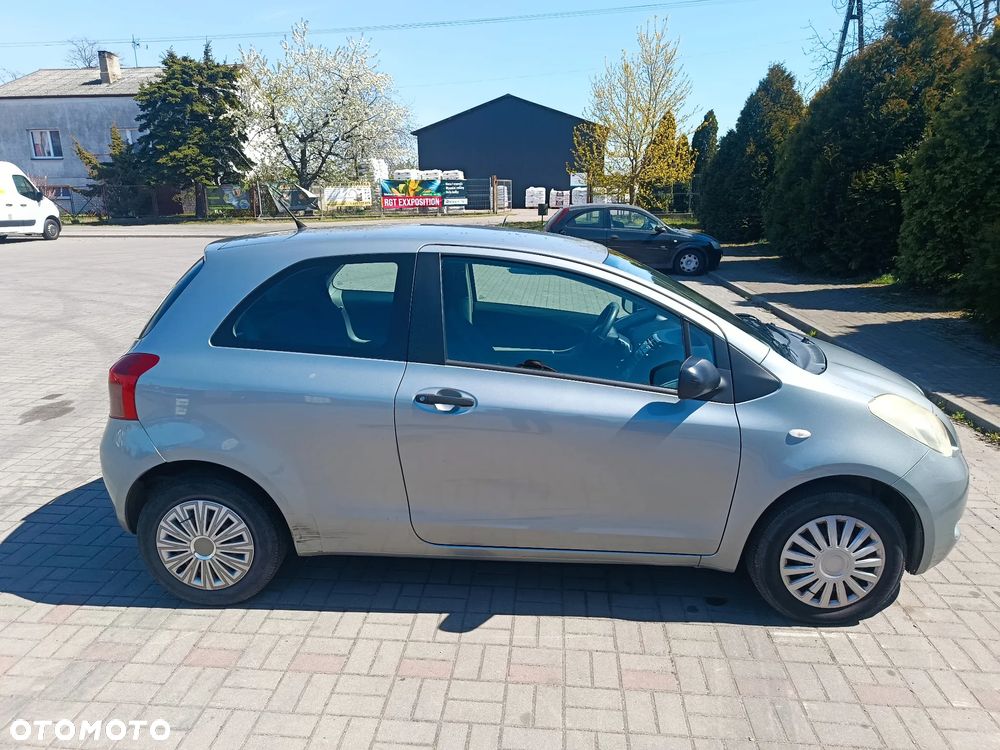 Toyota Yaris 1.0 VVT-i - 7