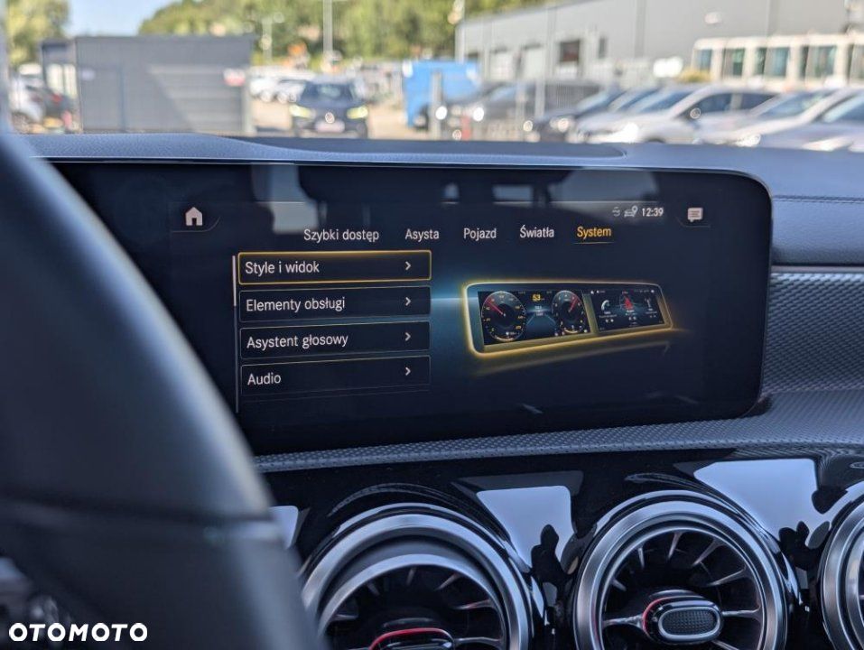 Mercedes-Benz CLA - 25