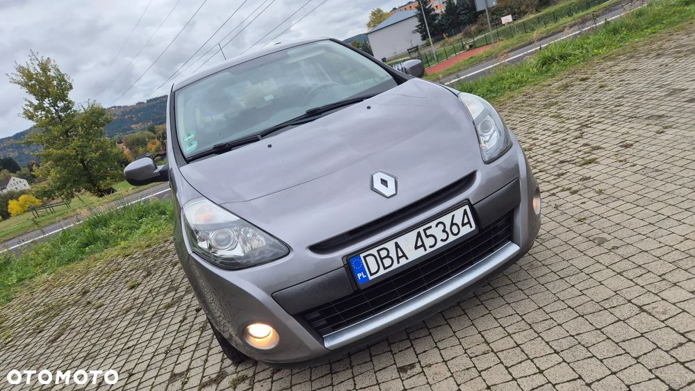 Renault Clio 1.2 16V 75 Dynamique - 10