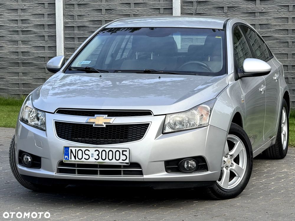 Chevrolet Cruze 1.6 Base