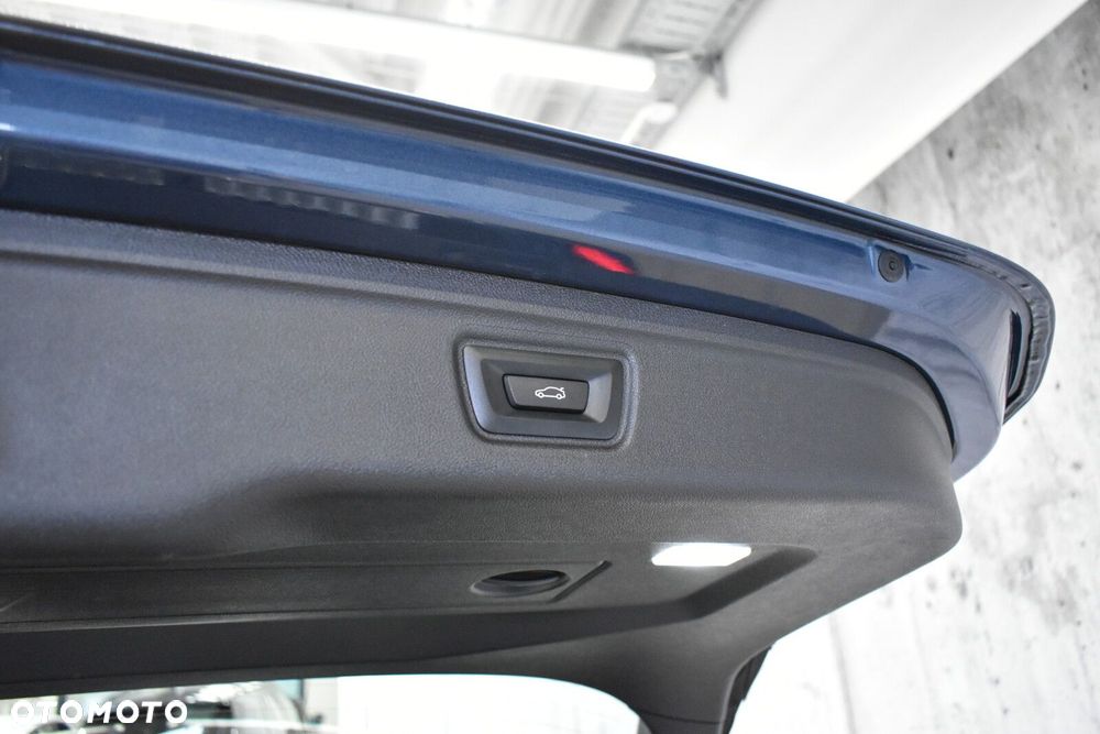 BMW Seria 3 330i M Sport sport - 25